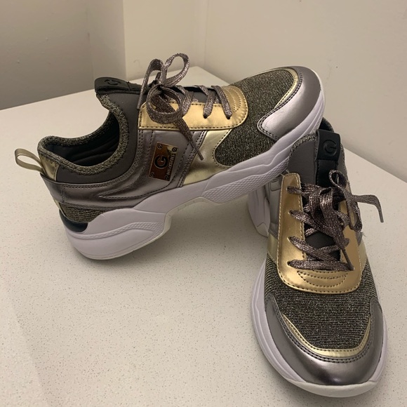 Guess Trainers - Picture 4 of 4